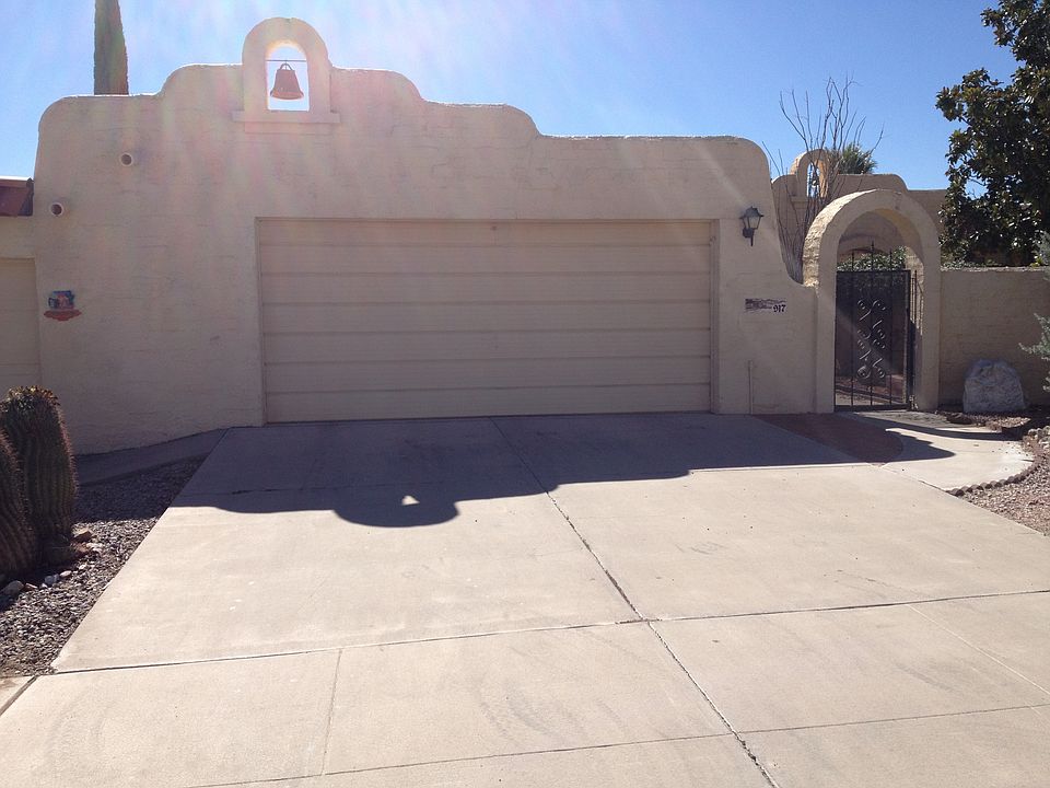 1st image of 917 W Calle Del Regalo