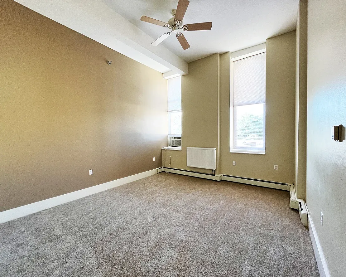 Stonehouse Apartments — Photo 3