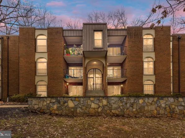 3354 Woodburn Rd APT 14, Annandale, VA 22003