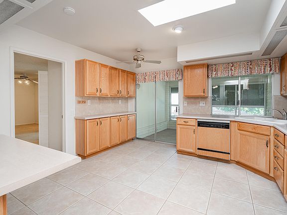 5th image of 10236 W Edgewood Dr