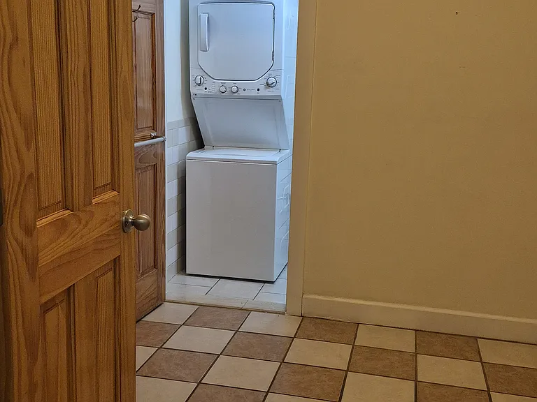 141 Mountain Shadows Dr — Photo 3