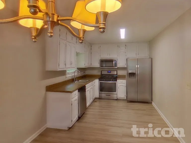 120 Elberta Dr — Photo 6