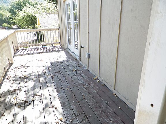 4th image of 18424 Gardner Ave
