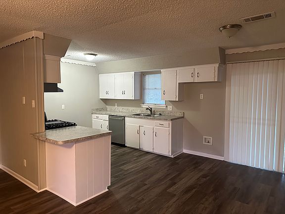 3rd image of 1114 Wintergreen Ct