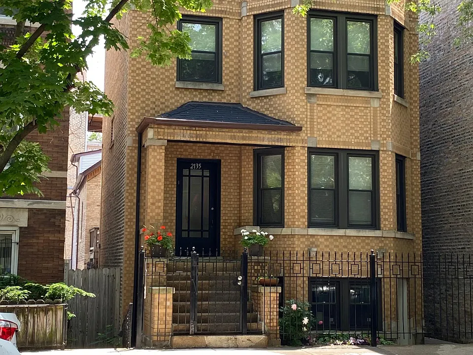 2135 N Leavitt St #CH-1
