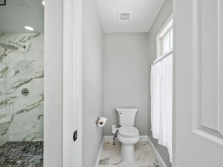 1312 Yellow Tavern Ct — Photo 30