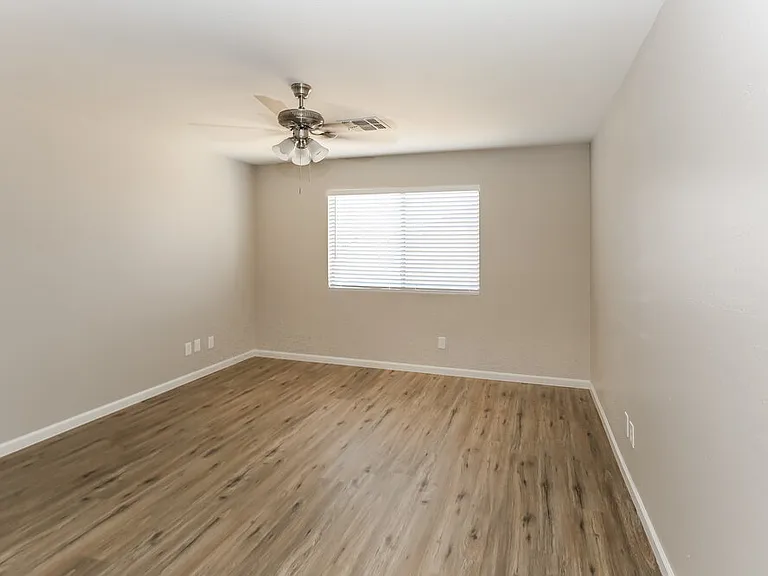 6418 W Magnolia St — Photo 12