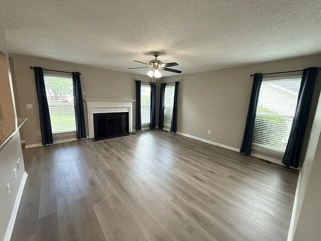 8 Melrose Ct — Photo 3