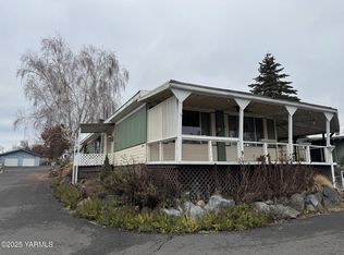 1130 N Wenas Rd TRAILER 22, Selah, WA 98942