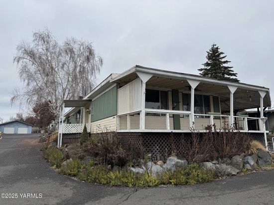 1130 N Wenas Rd TRAILER 22, Selah, WA 98942