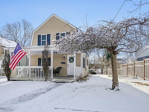 2nd image of 13 Hope Ct