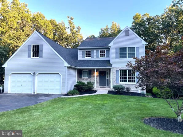 44 Teaberry Dr, Drums, PA 18222