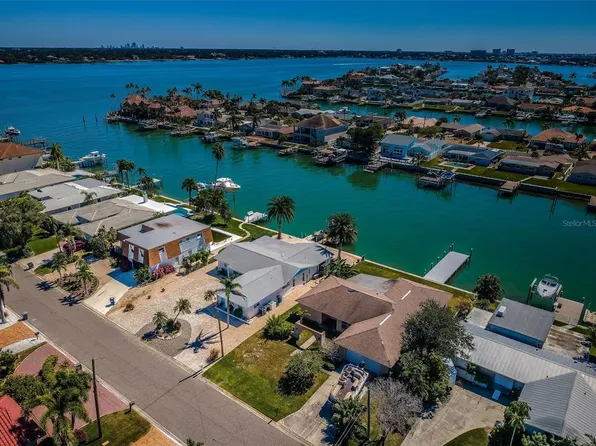 755 Capri Blvd, Treasure Island, FL 33706