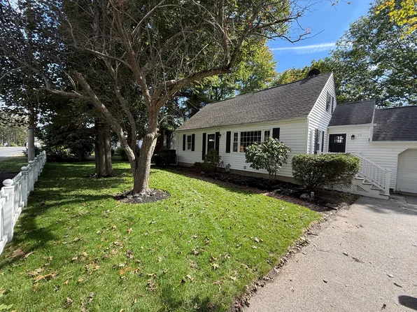 313 High St, Hampton, NH 03842
