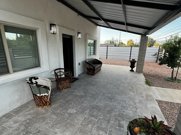 S Kroeger Ln — Photo 1