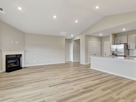 5th image of 704 Tischer Dr Lot 1407