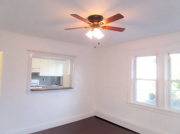 19 De Groot Pl, Staten Island, NY 10310