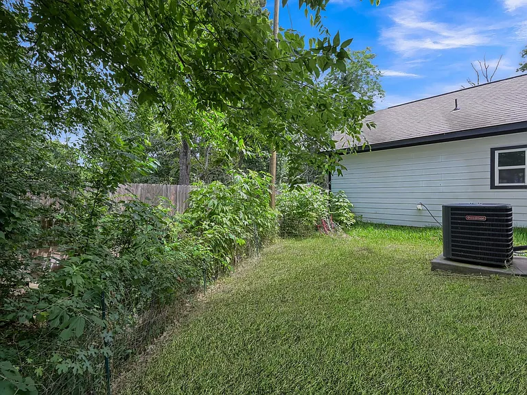 11756 White Cedar St — Photo 21