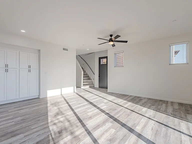 55 W Thomas Ln — Photo 22