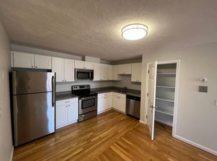 52 Mill St APT 4, Woburn, MA 01801