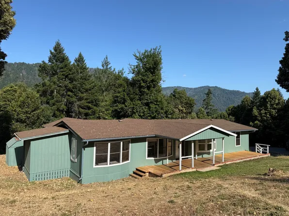301 Orchard Park Ln, Willow Creek, CA 95573