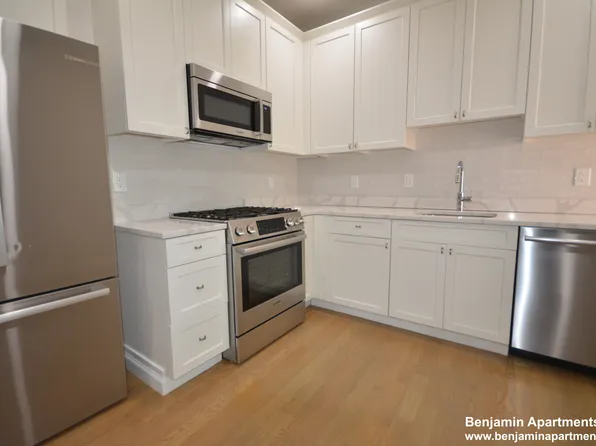 14 Mount Hood Rd, Brighton, MA