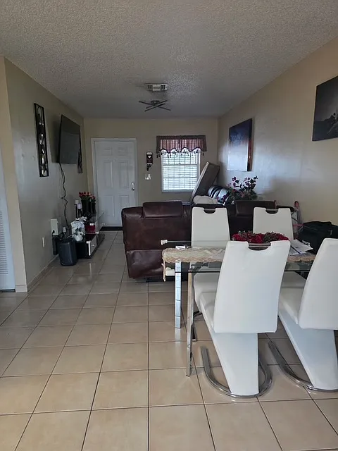 2 bed, $2,500 — Photo 3