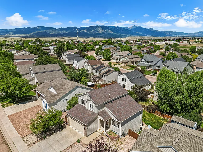 7326 Village Meadows Dr — Photo 2
