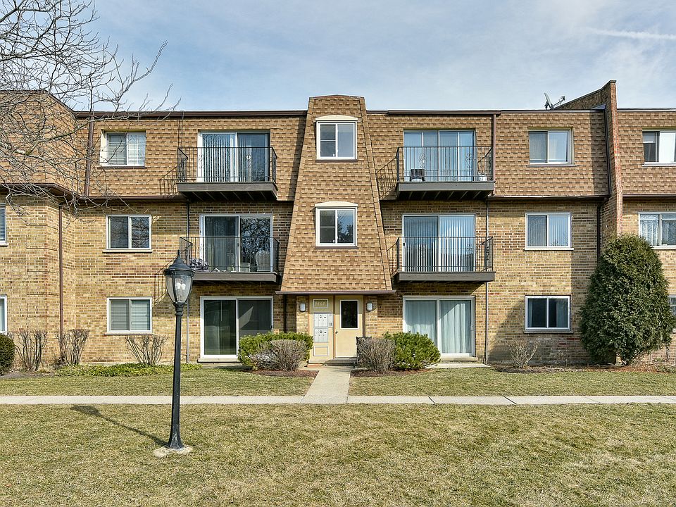 1st image of 9467 Bay Colony Dr #219