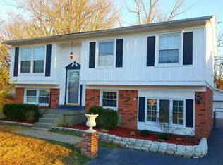 6110 Yellowsands Dr, Louisville, KY 40219