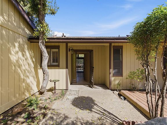 5th image of 11930 Laver Ct