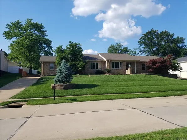 3241 Hilvin Dr, Saint Louis, MO 63129
