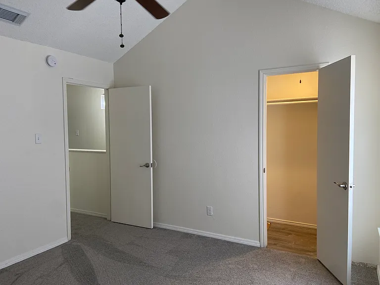 219 Meadow Ct #B — Photo 19