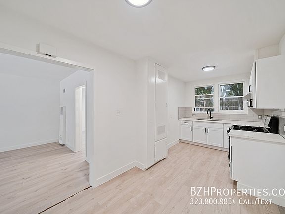 3rd image of 1138 S Sherbourne Dr APT 2