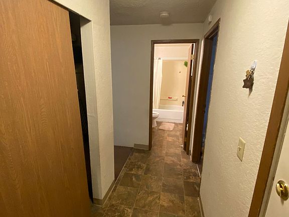 3rd image of 15662 NE 15th St #4