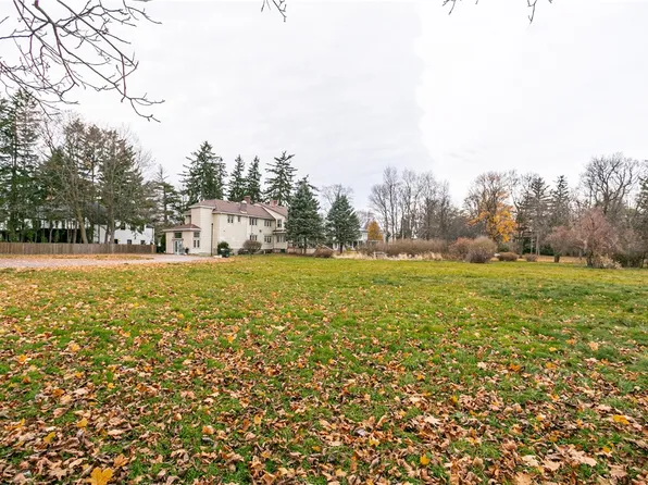 124 E Main St, Le Roy, NY 14482