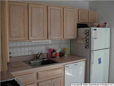 3rd image of 22 Union Ct
