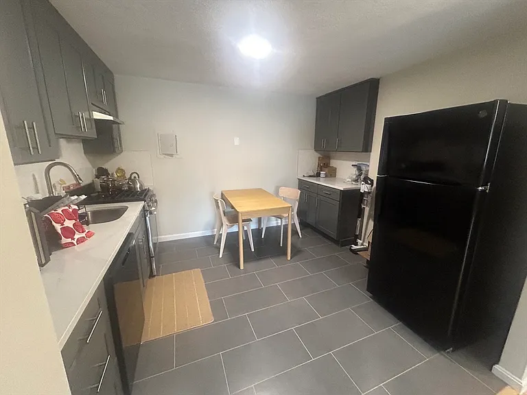 16 Walnut St #34 — Photo 2