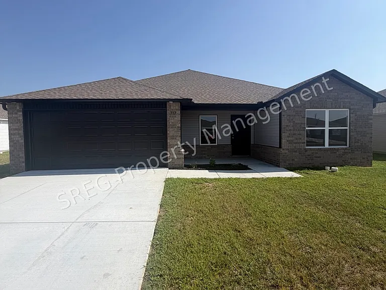 112 Powder River Dr — Photo 1