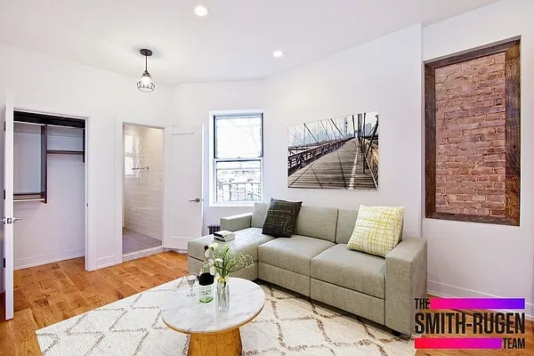 Rented by R New York | media 35