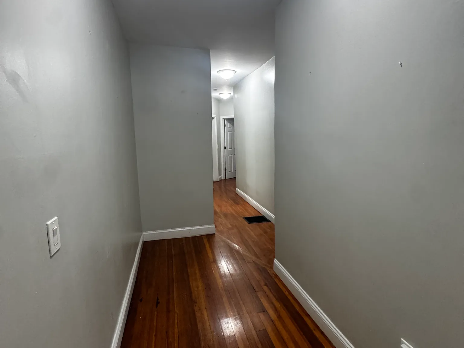 3 bed, 1300 sqft, $3,300 — Photo 4