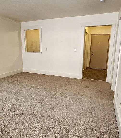 Florence Apartments — Photo 4