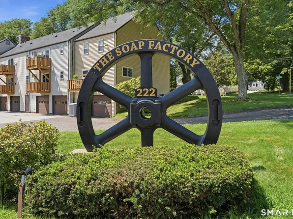 222 Williams Street East #112, Glastonbury, CT 06033
