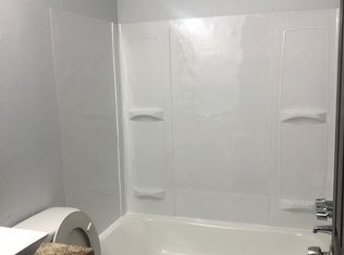 1928 E 56th St #13, Tacoma, WA 98404