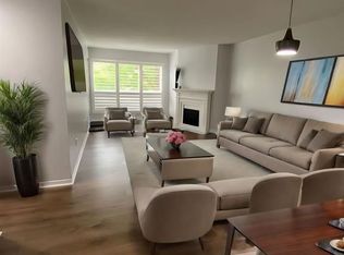 126 Bell Farm Rd #212, Barrie, ON L4M6J3