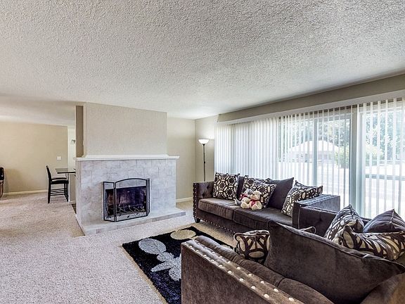 5th image of 339 N Lincoln Way