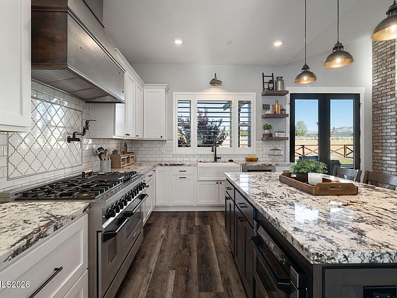 5th image of 1409 Hunters Point Dr