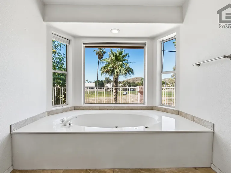 6288 W Rose Garden Ln — Photo 29