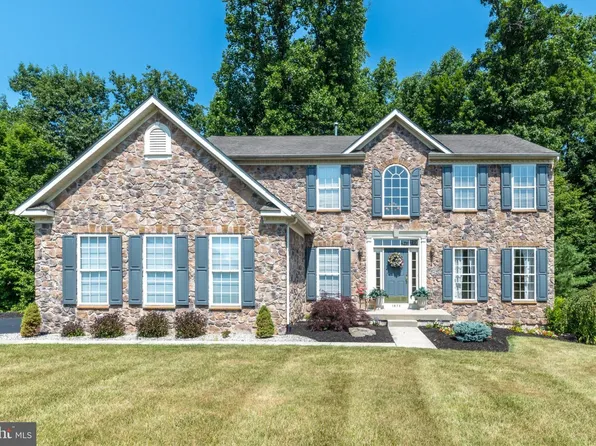 1876 Sycamore Dr, Quakertown, PA 18951