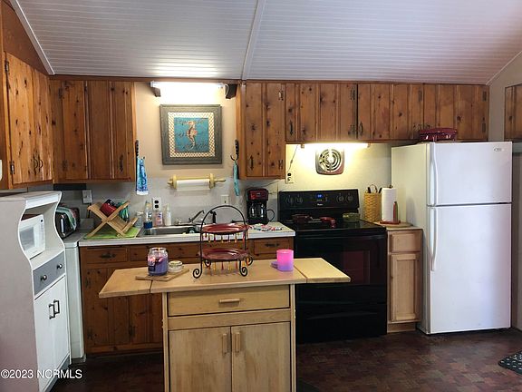 3rd image of 1195 Callis Lane SW